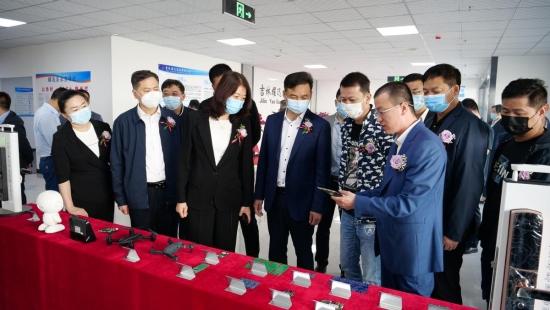 永吉县第一家电子信息家当招商项目吉林耀迅落成投产 人工智能 永吉县第一家电子信息家当招商项目吉林耀迅落成投产 永吉县第一家电子信息家当招商项目吉林耀迅落成投产 人工智能