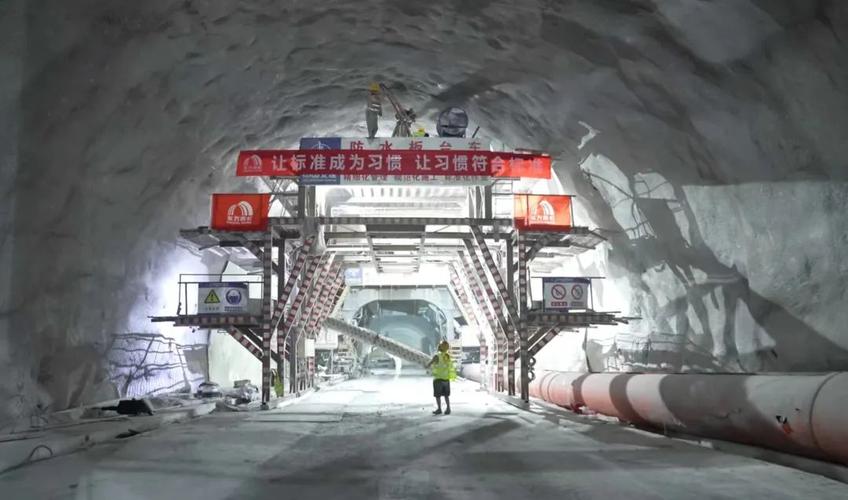 东方雨虹HDPE助力广西在建最长地道高速公路 智能家居 东方雨虹HDPE助力广西在建最长地道高速公路 东方雨虹HDPE助力广西在建最长地道高速公路 智能家居