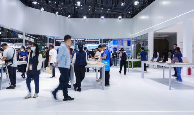 2024年海南博览会:英国豪华手机制造商XOR首次亮相中国 人工智能 2024年海南博览会:英国豪华手机制造商XOR首次亮相中国 2024年海南博览会:英国豪华手机制造商XOR首次亮相中国 人工智能