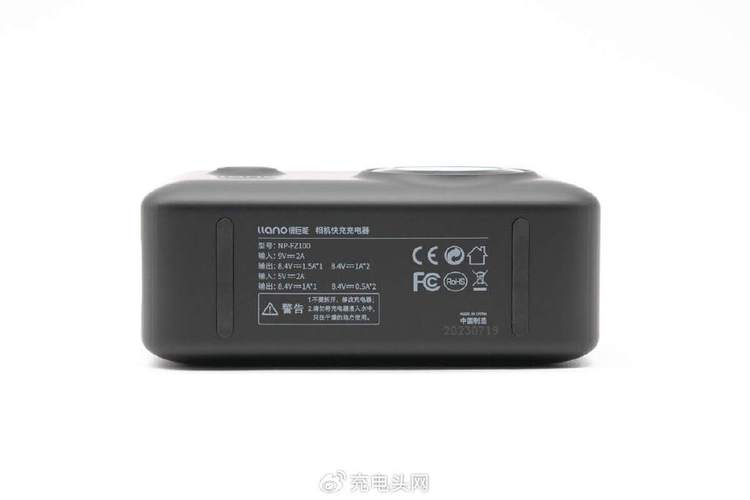 电量随时知晓出行续航更安心绿巨能 FZ100 超快双充电池盒评测 智能科技 电量随时知晓出行续航更安心绿巨能 FZ100 超快双充电池盒评测 电量随时知晓出行续航更安心绿巨能 FZ100 超快双充电池盒评测 智能科技