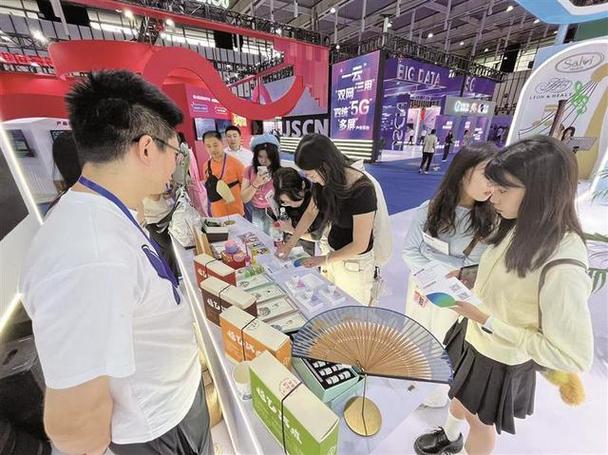 泰州9家企业拿出压箱底瑰宝 亮相文化科技融交会 互联通信 泰州9家企业拿出压箱底瑰宝 亮相文化科技融交会 泰州9家企业拿出压箱底瑰宝 亮相文化科技融交会 互联通信