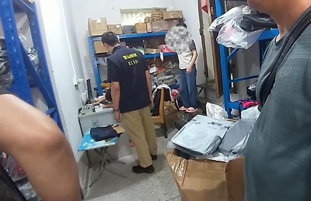 高达1亿元!上海宝山警方连续破获多起“直播带货”售假案 智能家居 高达1亿元!上海宝山警方连续破获多起“直播带货”售假案 高达1亿元!上海宝山警方连续破获多起“直播带货”售假案 智能家居