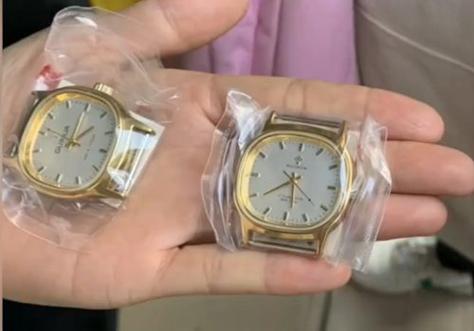 90年代库存产品“广西老表”火了已开始排号限购:摸不着头脑 互联通信 90年代库存产品“广西老表”火了已开始排号限购:摸不着头脑 90年代库存产品“广西老表”火了已开始排号限购:摸不着头脑 互联通信
