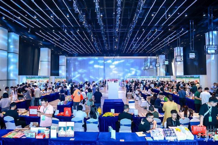 湖北直播电商选品大年夜会来了千余款特色产品亮相 智能家居 湖北直播电商选品大年夜会来了千余款特色产品亮相 湖北直播电商选品大年夜会来了千余款特色产品亮相 智能家居