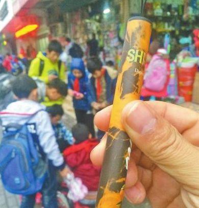 长春黉舍临近文具店三无电子烟热销 中小学生买来抽着玩 智能家居 长春黉舍临近文具店三无电子烟热销 中小学生买来抽着玩 长春黉舍临近文具店三无电子烟热销 中小学生买来抽着玩 智能家居