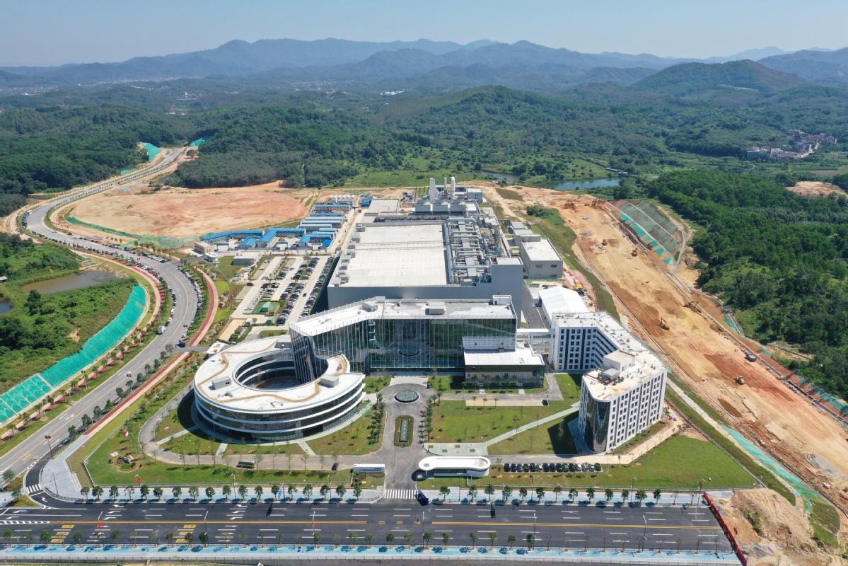 粤芯12英寸晶圆项目在黄埔区广州开拓区投产总投资288亿元 带动形成千亿级芯片家当集群 智能家居 粤芯12英寸晶圆项目在黄埔区广州开拓区投产总投资288亿元 带动形成千亿级芯片家当集群 粤芯12英寸晶圆项目在黄埔区广州开拓区投产总投资288亿元 带动形成千亿级芯片家当集群 智能家居