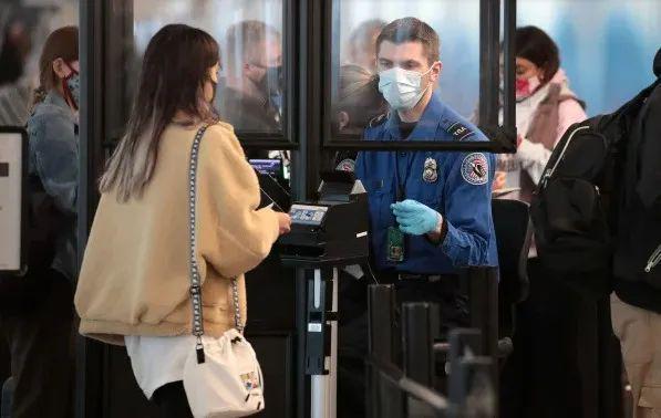 投亲、旅游入境美国被带进“小黑屋” ! 资深旅游业者建议→ 智能科技 投亲、旅游入境美国被带进“小黑屋” ! 资深旅游业者建议→ 投亲、旅游入境美国被带进“小黑屋” ! 资深旅游业者建议→ 智能科技