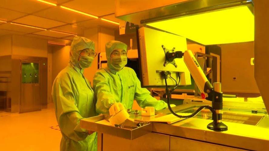 中瓷电子:控股股东中国电科十三所为国内重要高端核心电子器件供应基地 人工智能 中瓷电子:控股股东中国电科十三所为国内重要高端核心电子器件供应基地 中瓷电子:控股股东中国电科十三所为国内重要高端核心电子器件供应基地 人工智能