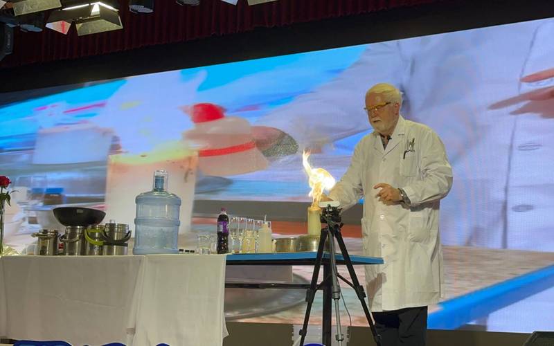 通州区次渠中学开启首届科技节学生设计的智能设备集体亮相 智能家居 通州区次渠中学开启首届科技节学生设计的智能设备集体亮相 通州区次渠中学开启首届科技节学生设计的智能设备集体亮相 智能家居