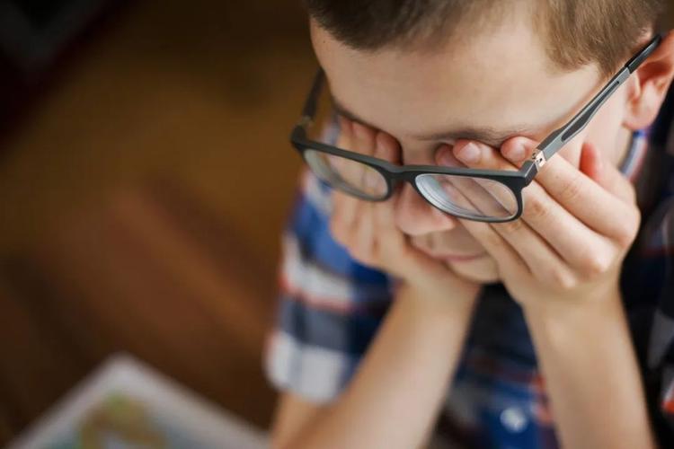 中消协试验13款电子产品:平板比手机更易视疲乏 智能科技 中消协试验13款电子产品:平板比手机更易视疲乏 中消协试验13款电子产品:平板比手机更易视疲乏 智能科技