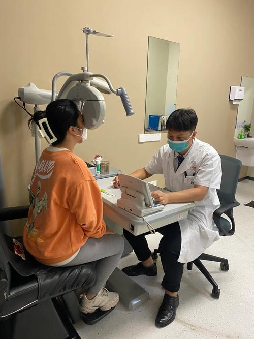 邹平市爱尔眼科病院:做完近视手术 影响运用电子产品吗? 互联通信 邹平市爱尔眼科病院:做完近视手术 影响运用电子产品吗? 邹平市爱尔眼科病院:做完近视手术 影响运用电子产品吗? 互联通信