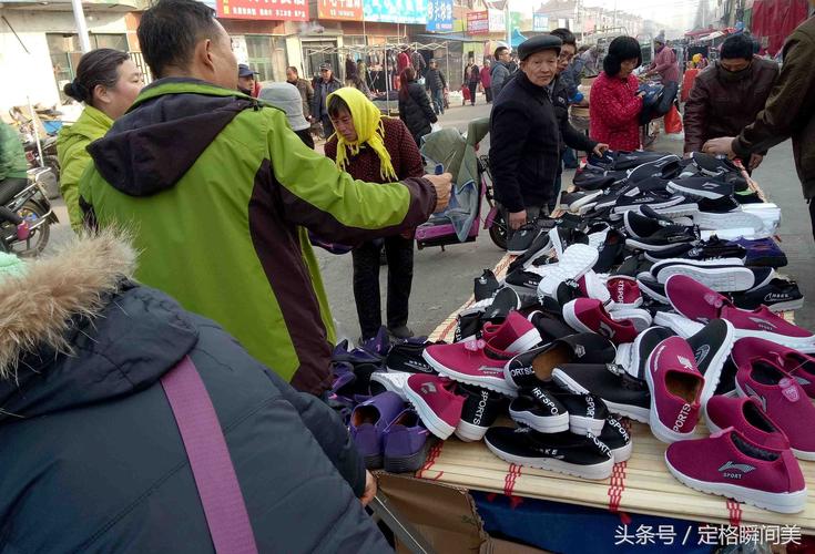 晋江小伙摆地摊一双球鞋竟然卖十几万!视频惊呆同伙圈…… 智能科技 晋江小伙摆地摊一双球鞋竟然卖十几万!视频惊呆同伙圈…… 晋江小伙摆地摊一双球鞋竟然卖十几万!视频惊呆同伙圈…… 智能科技
