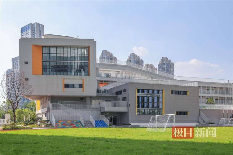 新增2700个学位今秋汉阳两所新校开门迎新 智能科技 新增2700个学位今秋汉阳两所新校开门迎新 新增2700个学位今秋汉阳两所新校开门迎新 智能科技