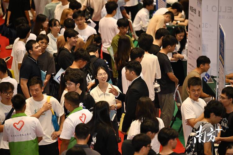 沈阳都邑圈高校卒业生专场招聘会启动 有企业给本科生开出月薪2万元 智能家居 沈阳都邑圈高校卒业生专场招聘会启动 有企业给本科生开出月薪2万元 沈阳都邑圈高校卒业生专场招聘会启动 有企业给本科生开出月薪2万元 智能家居