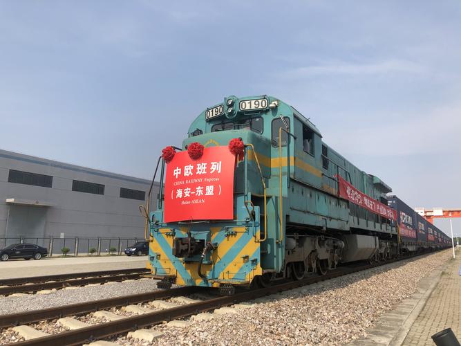 姑苏首列!跨境电商中欧班列从高新区发运 互联通信 姑苏首列!跨境电商中欧班列从高新区发运 姑苏首列!跨境电商中欧班列从高新区发运 互联通信