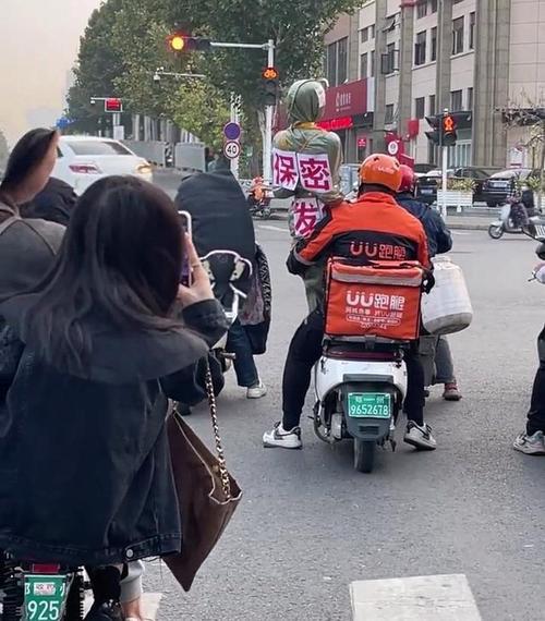 上海同城配送小哥更好“约”了跑腿费也降了 人工智能 上海同城配送小哥更好“约”了跑腿费也降了 上海同城配送小哥更好“约”了跑腿费也降了 人工智能
