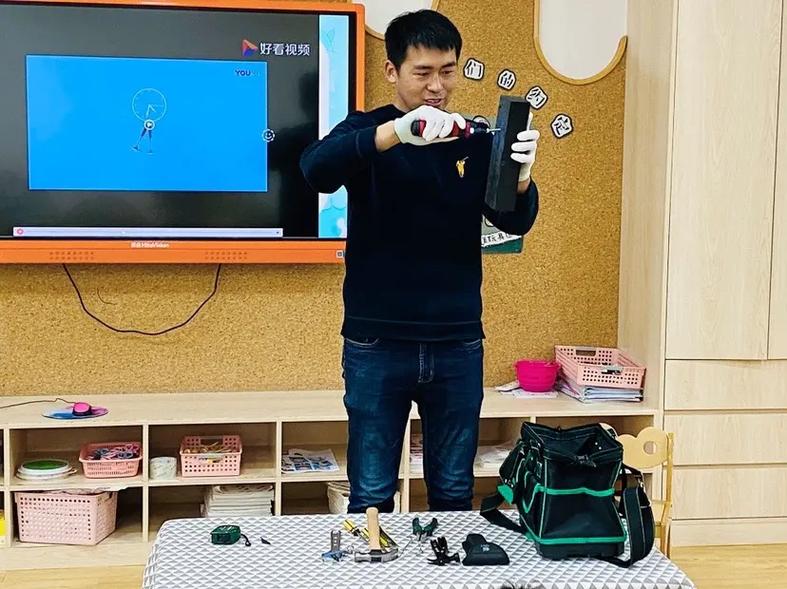 孩子喜好拆器械家长引导对了是创造兴趣的好机遇 智能科技 孩子喜好拆器械家长引导对了是创造兴趣的好机遇 孩子喜好拆器械家长引导对了是创造兴趣的好机遇 智能科技