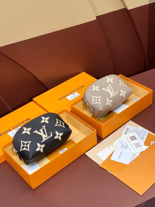 LV、喷鼻香奈儿、爱马仕在同伙圈低价就能买到?都是假的!成本仅需几十块 互联通信 LV、喷鼻香奈儿、爱马仕在同伙圈低价就能买到?都是假的!成本仅需几十块 LV、喷鼻香奈儿、爱马仕在同伙圈低价就能买到?都是假的!成本仅需几十块 互联通信