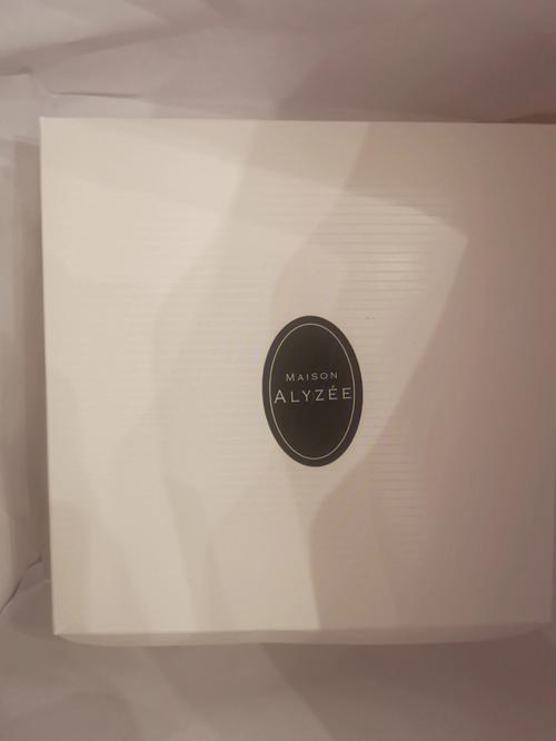 一张金属贴片就能增强旗子暗记?网红产品翻车了 智能科技 一张金属贴片就能增强旗子暗记?网红产品翻车了 一张金属贴片就能增强旗子暗记?网红产品翻车了 智能科技
