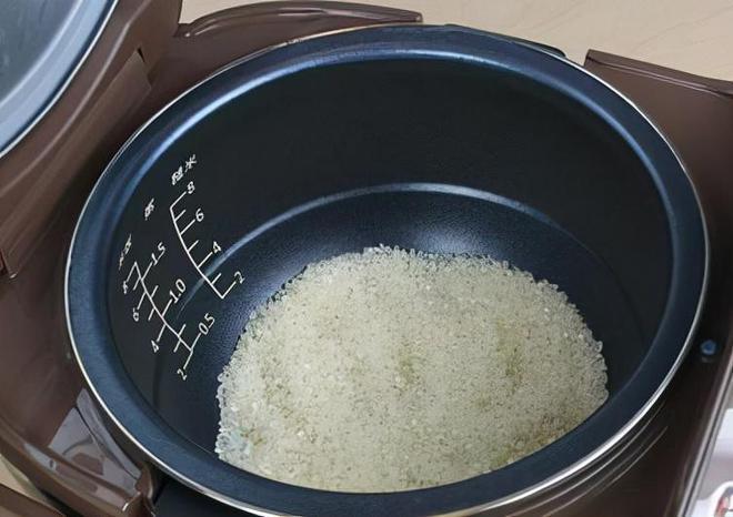电饭锅是“害人锅”内胆有毒还致癌?央视的一个实验告诉你原形 智能科技 电饭锅是“害人锅”内胆有毒还致癌?央视的一个实验告诉你原形 电饭锅是“害人锅”内胆有毒还致癌?央视的一个实验告诉你原形 智能科技