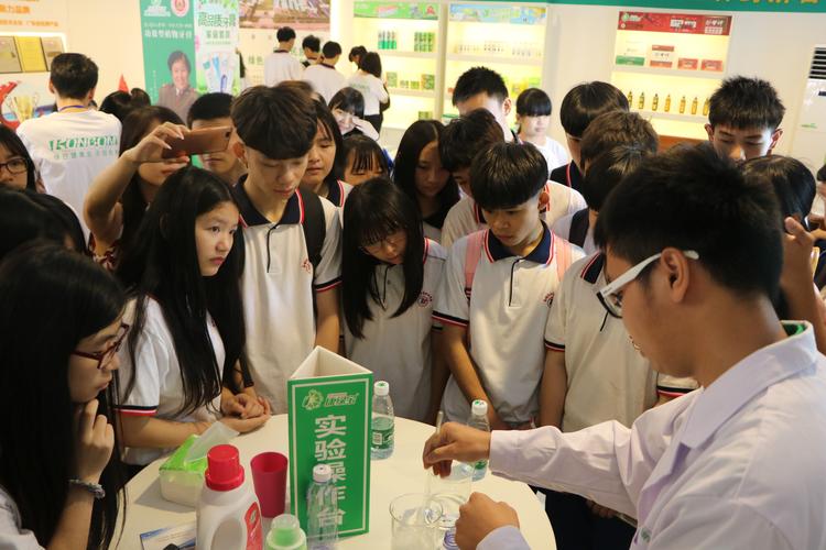 若何进行产品检测?南雄70多逻辑学生“零距离”来感想沾染 互联通信 若何进行产品检测?南雄70多逻辑学生“零距离”来感想沾染 若何进行产品检测?南雄70多逻辑学生“零距离”来感想沾染 互联通信