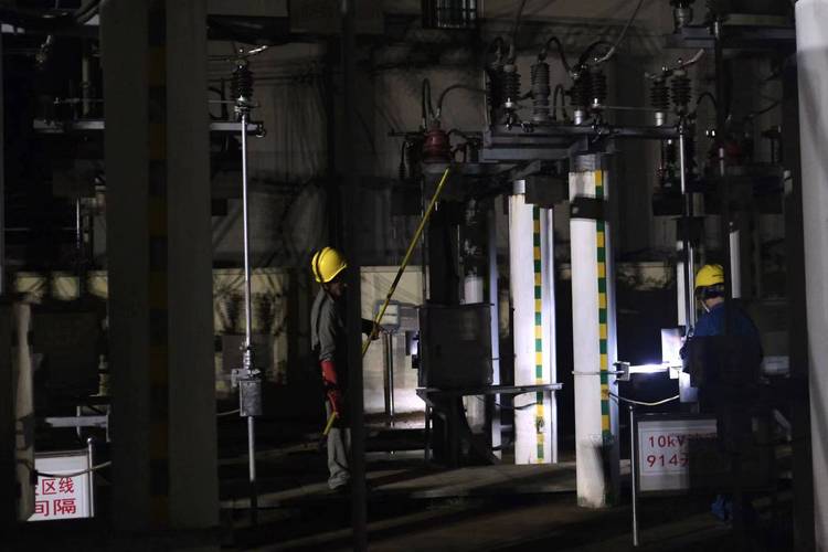 工厂建储能电站 夜间蓄电日间用 人工智能 工厂建储能电站 夜间蓄电日间用 工厂建储能电站 夜间蓄电日间用 人工智能