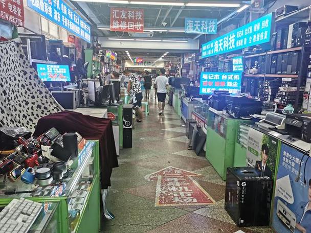 广厦电子商场:锦州老城里的“电子王国”电脑机箱已经开始进化 人工智能 广厦电子商场:锦州老城里的“电子王国”电脑机箱已经开始进化 广厦电子商场:锦州老城里的“电子王国”电脑机箱已经开始进化 人工智能