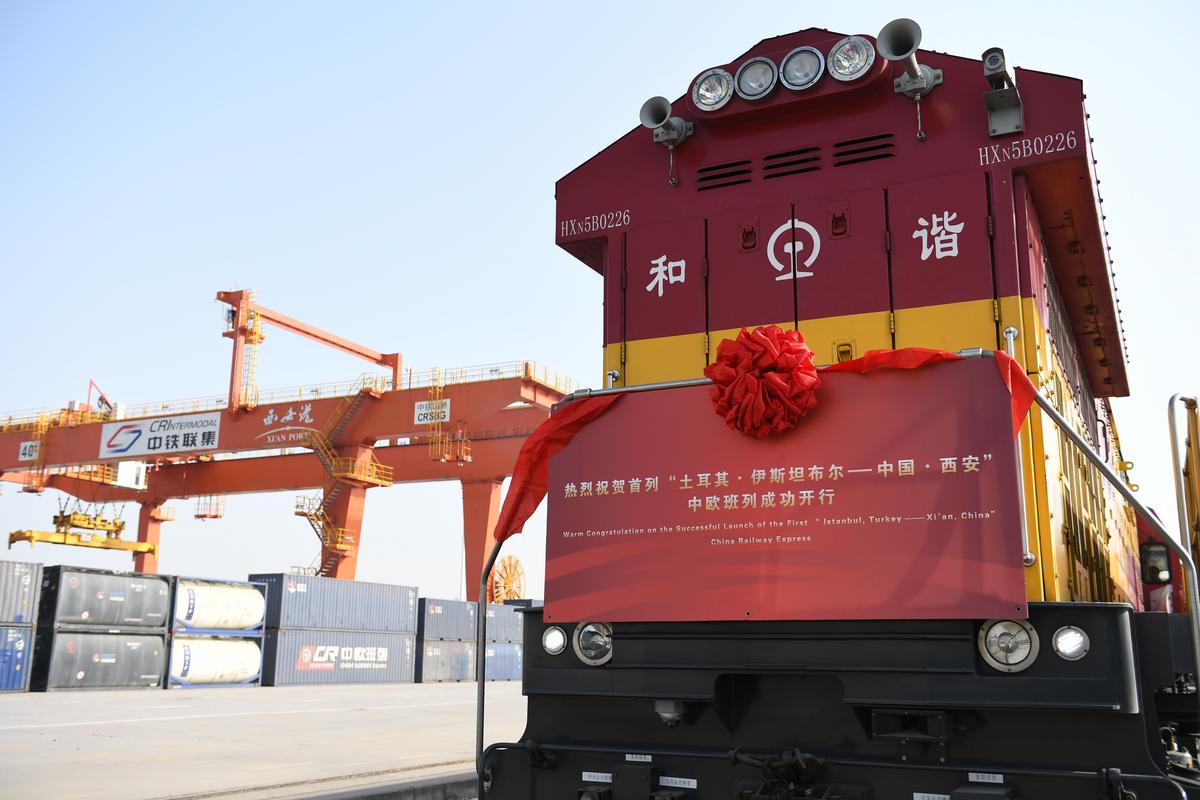 中欧班列“长安号”光伏专列出发 1GW高效光伏组件将分批发往乌兹别克斯坦 人工智能 中欧班列“长安号”光伏专列出发 1GW高效光伏组件将分批发往乌兹别克斯坦 中欧班列“长安号”光伏专列出发 1GW高效光伏组件将分批发往乌兹别克斯坦 人工智能