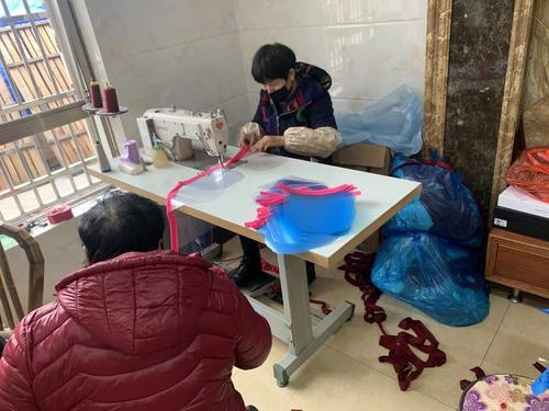 DIY一万套护目镜!慈溪300个陌生网友架起一条“云分娩线” 智能科技 DIY一万套护目镜!慈溪300个陌生网友架起一条“云分娩线” DIY一万套护目镜!慈溪300个陌生网友架起一条“云分娩线” 智能科技