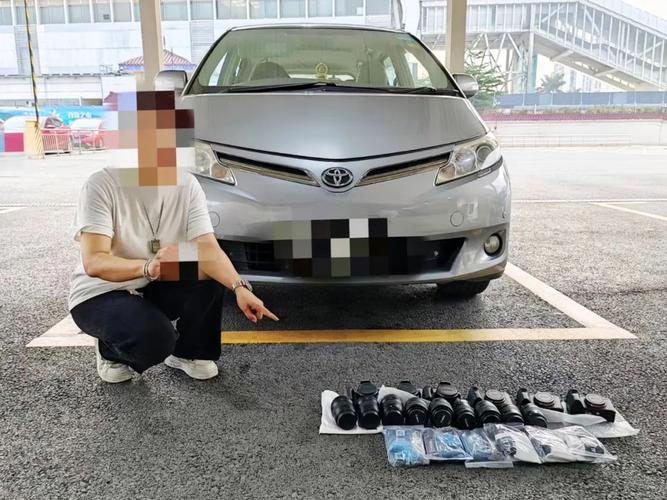 拱北口岸查获电子产品走私:新设备扫一扫走私品无处藏 人工智能 拱北口岸查获电子产品走私:新设备扫一扫走私品无处藏 拱北口岸查获电子产品走私:新设备扫一扫走私品无处藏 人工智能