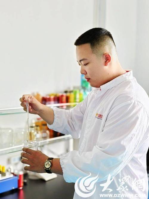 深州:90后小伙儿做电商 把家乡生果卖到全国各地 人工智能 深州:90后小伙儿做电商 把家乡生果卖到全国各地 深州:90后小伙儿做电商 把家乡生果卖到全国各地 人工智能