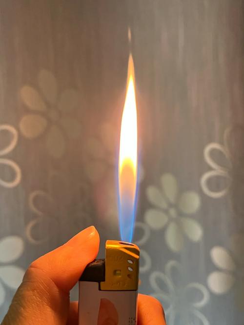 别再用传统打火机了教你做一个电子打火机 人工智能 别再用传统打火机了教你做一个电子打火机 别再用传统打火机了教你做一个电子打火机 人工智能