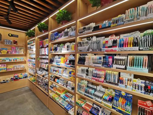 产品陈设道具 文具店 智能科技 产品陈设道具 文具店 产品陈设道具 文具店 智能科技