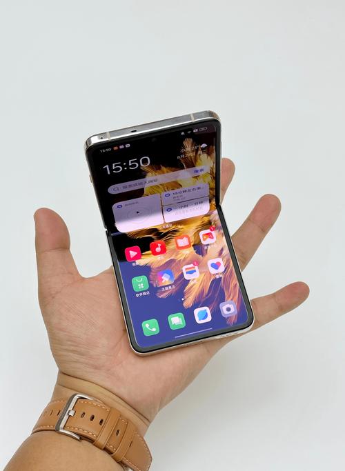 折叠屏也有好手感OPPO Find N带来舒适握持感 互联通信 折叠屏也有好手感OPPO Find N带来舒适握持感 折叠屏也有好手感OPPO Find N带来舒适握持感 互联通信