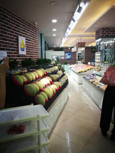 精品生果店典范:叶氏兄弟生果店装修陈设 互联通信 精品生果店典范:叶氏兄弟生果店装修陈设 精品生果店典范:叶氏兄弟生果店装修陈设 互联通信