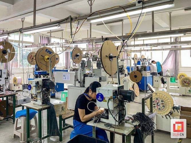 打通线束家当链 工厂“智造”进级 自贡赛鹏线缆奋力冲刺5亿年产值目标 智能家居 打通线束家当链 工厂“智造”进级 自贡赛鹏线缆奋力冲刺5亿年产值目标 打通线束家当链 工厂“智造”进级 自贡赛鹏线缆奋力冲刺5亿年产值目标 智能家居