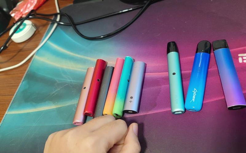 探访「RELX悦刻」专属工厂:“看不见”的电子烟是若何出身的 人工智能 探访「RELX悦刻」专属工厂:“看不见”的电子烟是若何出身的 探访「RELX悦刻」专属工厂:“看不见”的电子烟是若何出身的 人工智能