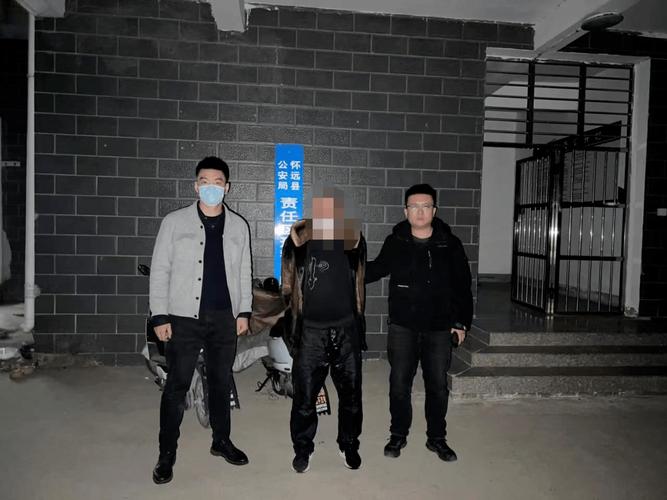 15部手机!价值6. 3万!怀远警方8小时破获凌晨进店偷窃案 互联通信 15部手机!价值6. 3万!怀远警方8小时破获凌晨进店偷窃案 15部手机!价值6. 3万!怀远警方8小时破获凌晨进店偷窃案 互联通信