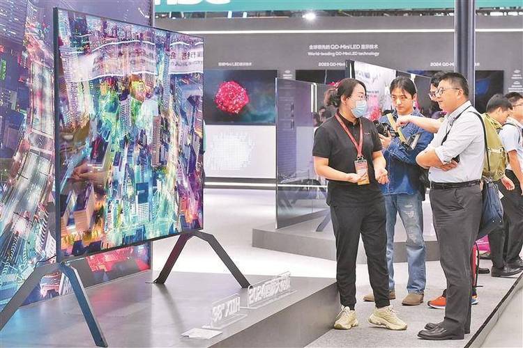 第十二届中国电子信息博览会昨在深圳开幕 逾5000项科技首发产品集中亮相 智能家居 第十二届中国电子信息博览会昨在深圳开幕 逾5000项科技首发产品集中亮相 第十二届中国电子信息博览会昨在深圳开幕 逾5000项科技首发产品集中亮相 智能家居