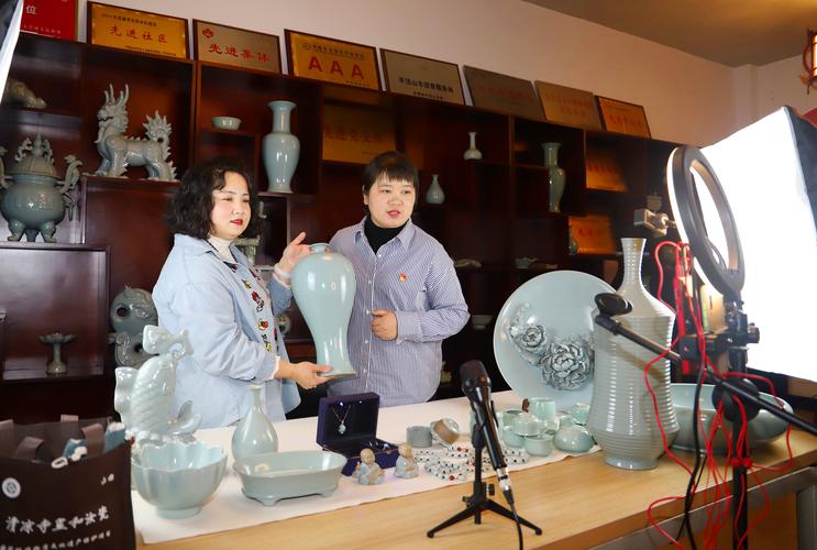 “线下大年夜集线上带货”青岛打造乡土情韵与现代科技巧妙融合的优秀范本 人工智能 “线下大年夜集线上带货”青岛打造乡土情韵与现代科技巧妙融合的优秀范本 “线下大年夜集线上带货”青岛打造乡土情韵与现代科技巧妙融合的优秀范本 人工智能