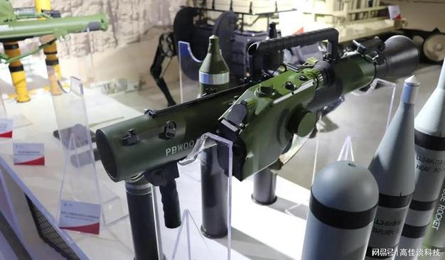国产PBW-001E单兵肩射桶式武器系统:新一代轻量化、多用途装备 人工智能 国产PBW-001E单兵肩射桶式武器系统:新一代轻量化、多用途装备 国产PBW-001E单兵肩射桶式武器系统:新一代轻量化、多用途装备 人工智能