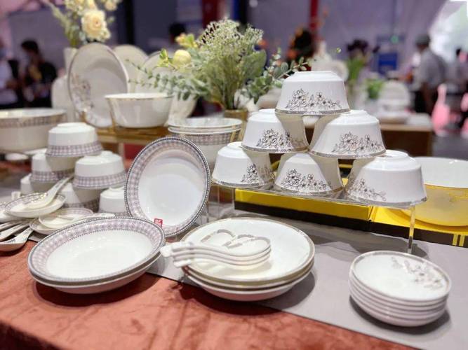 中瓷电子:同类产品市场竞争激烈、原材料氰化亚金钾价格上涨使得净利润削减 人工智能 中瓷电子:同类产品市场竞争激烈、原材料氰化亚金钾价格上涨使得净利润削减 中瓷电子:同类产品市场竞争激烈、原材料氰化亚金钾价格上涨使得净利润削减 人工智能