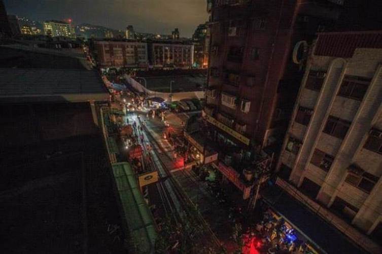 台北变电所爆炸致大年夜停电竟只赔每户1元台电被骂到改口:电费打折 人工智能 台北变电所爆炸致大年夜停电竟只赔每户1元台电被骂到改口:电费打折 台北变电所爆炸致大年夜停电竟只赔每户1元台电被骂到改口:电费打折 人工智能
