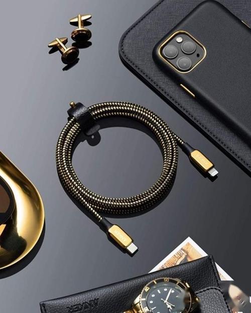 Anker 24K镀金数据线上手 售价100美元究竟贵在哪? 智能家居 Anker 24K镀金数据线上手 售价100美元究竟贵在哪? Anker 24K镀金数据线上手 售价100美元究竟贵在哪? 智能家居