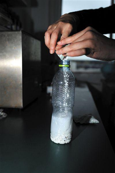 干燥剂遇水真的可能发生爆炸 若何处理更安然？ 干燥剂遇水真的可能发生爆炸 若何处理更安然？ 人工智能