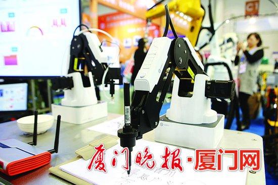 机械人争奇斗艳 酷炫设备亮相2019厦门工博会 机械人争奇斗艳 酷炫设备亮相2019厦门工博会 人工智能