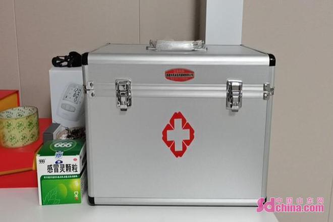 开封移动工会为一线配发应急药箱 互联通信 开封移动工会为一线配发应急药箱 开封移动工会为一线配发应急药箱 互联通信