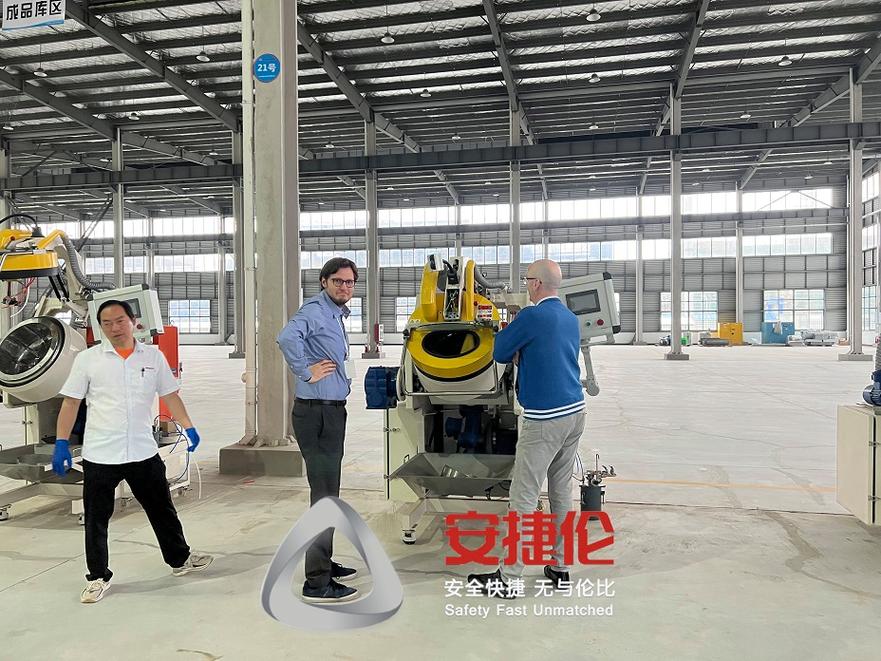 江苏密封件客户到访安捷伦 理解金属小零件智能喷涂设备 江苏密封件客户到访安捷伦 理解金属小零件智能喷涂设备 互联通信