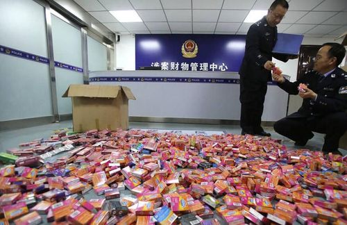 郴州警方成功捣毁一制假窝点查获冒牌避孕套10万余盒 智能科技 郴州警方成功捣毁一制假窝点查获冒牌避孕套10万余盒 郴州警方成功捣毁一制假窝点查获冒牌避孕套10万余盒 智能科技