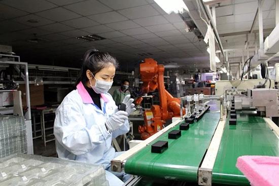 恢复生产经营这两家高科技企业“火力全开” 恢复生产经营这两家高科技企业“火力全开” 智能科技